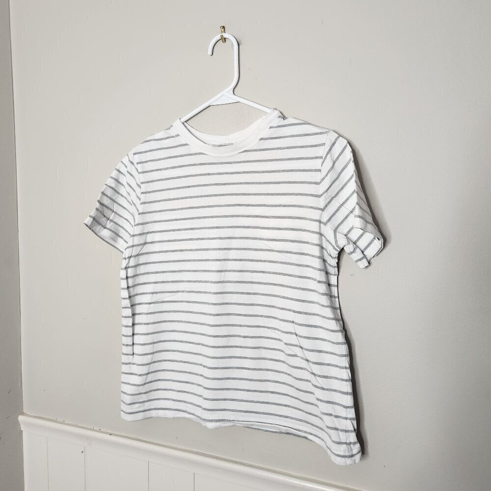 HANNA ANDERSSON Grey White Stripe Short Sleeve Tee